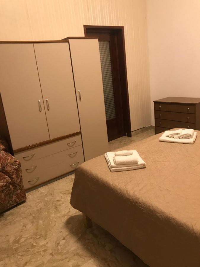 Comodo Mini Appartamento Cinisi Exteriör bild